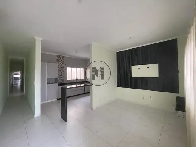 Casa 2 quartos e 2 banheiros, à venda, no bairro Jardim do Vale II em Guaratinguetá