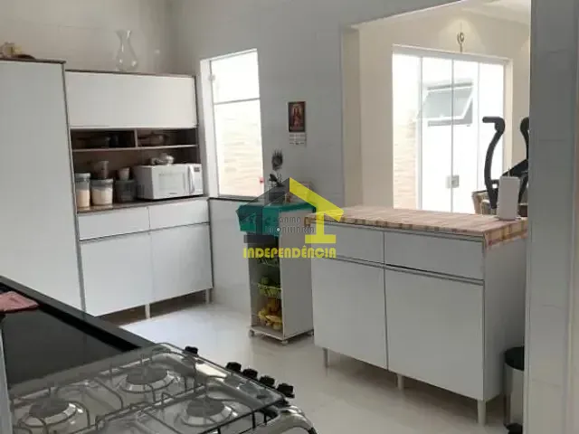 Casa com 251m² 3 quartos e 2 banheiros, à venda, no bairro Loteamento Residencial Central Park I em Itatiba