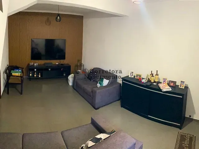 Casa com 300m², à venda, no bairro Parque Santo Antônio em Jacareí