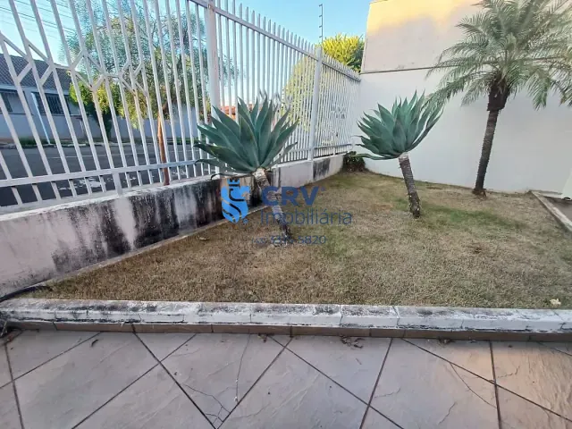 Casa com 281m² 3 quartos e 2 banheiros, à venda, no bairro Maria Lúcia em Londrina