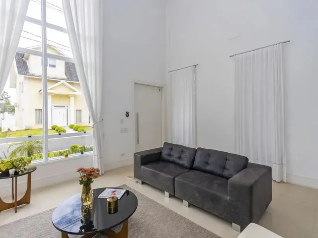 Casa com 308m² 5 quartos e 2 banheiros, à venda, no bairro Santa Felicidade em Curitiba