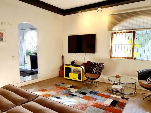 Casa com 640m² 4 quartos e 4 banheiros, à venda, no bairro Algarve em Cotia