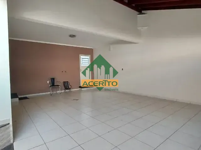 Casa com 250m² 3 quartos e 3 banheiros, para alugar, no bairro Saudade em Araçatuba