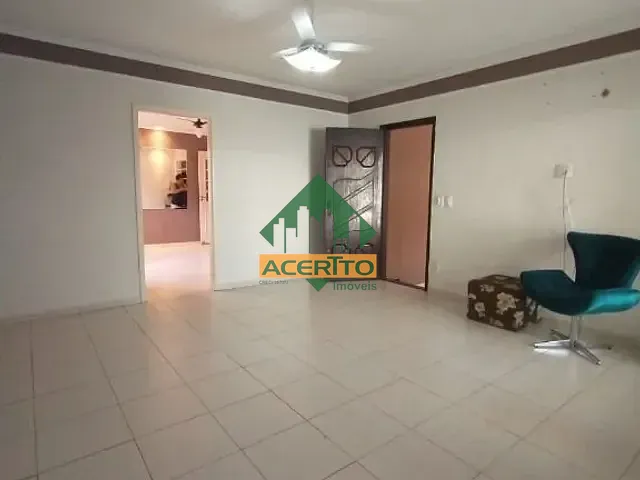 Casa com 250m² 3 quartos e 3 banheiros, para alugar, no bairro Saudade em Araçatuba