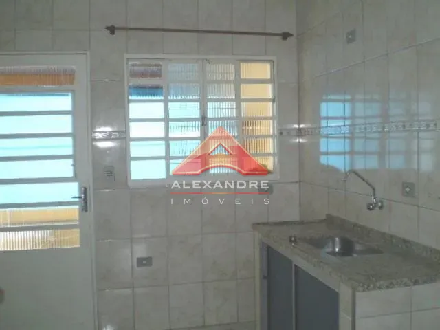 Casa com 150m² 2 quartos e 1 banheiro, à venda, no bairro Jardim Uirá em São José dos Campos