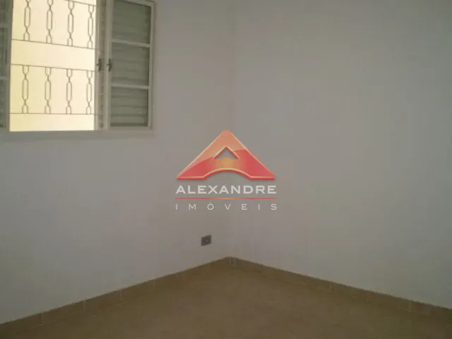 Casa com 150m² 2 quartos e 1 banheiro, à venda, no bairro Jardim Uirá em São José dos Campos