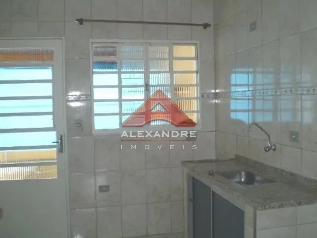 Casa com 150m² 2 quartos e 1 banheiro, à venda, no bairro Jardim Uirá em São José dos Campos