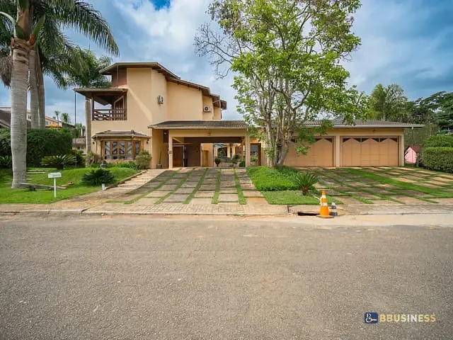 Casa com 2600m² 5 quartos e 8 banheiros, à venda, no bairro San Diego em Vargem Grande Paulista