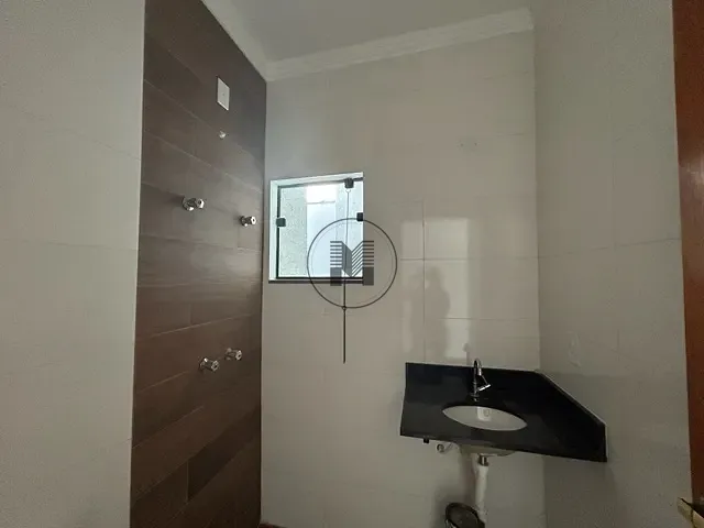 Casa 2 quartos e 1 banheiro, à venda, no bairro Esplanada Independência em Taubaté