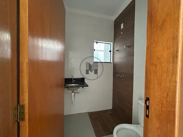Casa 2 quartos e 2 banheiros, à venda, no bairro Esplanada Independência em Taubaté
