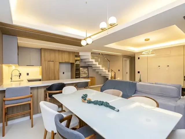 Casa 3 quartos e 1 banheiro, à venda, no bairro Santa Felicidade em Curitiba
