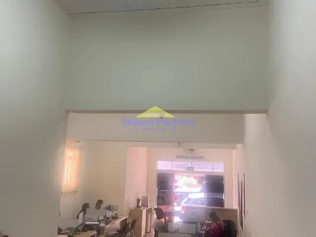 Casa com 270m², à venda, no bairro Centro em Capivari