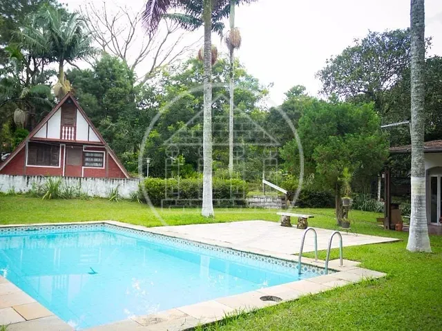 Casa 2 quartos e 3 banheiros, à venda, no bairro Jardim das Palmeiras (Zona Sul) em São Paulo