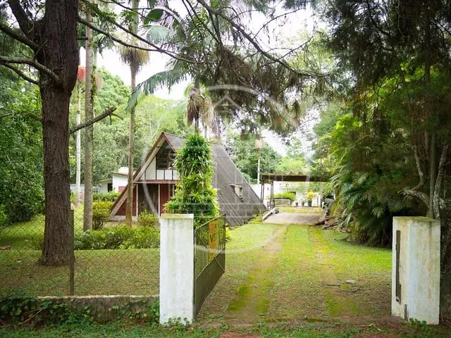 Casa 2 quartos e 3 banheiros, à venda, no bairro Jardim das Palmeiras (Zona Sul) em São Paulo