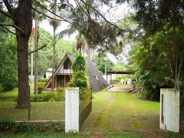 Casa 2 quartos e 3 banheiros, à venda, no bairro Jardim das Palmeiras (Zona Sul) em São Paulo