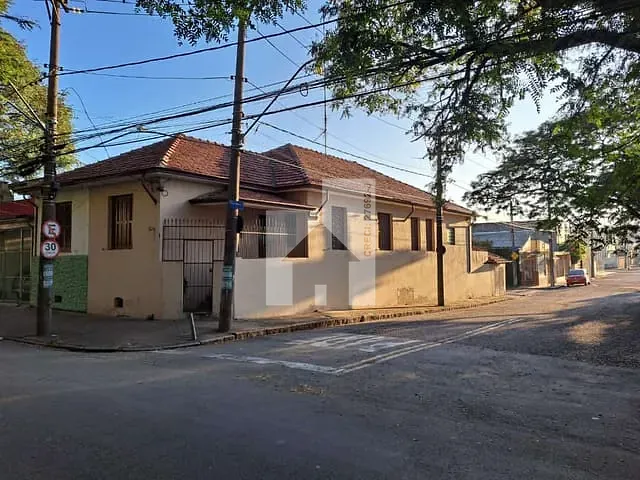 Casa com 166m² 3 quartos e 1 banheiro, à venda, no bairro Centro em Jundiaí