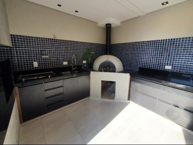 Casa com 250m² 3 quartos e 3 banheiros, à venda, no bairro Urbanova em São José dos Campos