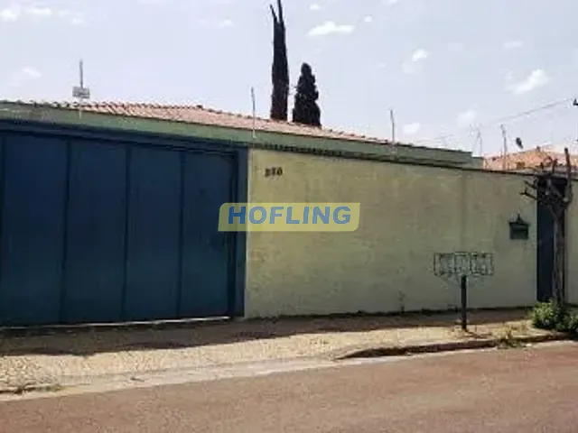 Casa com 550m² 4 quartos e 6 banheiros, à venda, no bairro Vila Santo Antônio em Rio Claro