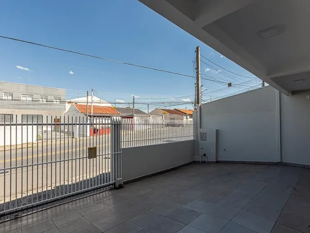 Sobrado com 128m² 4 quartos e 5 banheiros, à venda, no bairro Uberaba em Curitiba