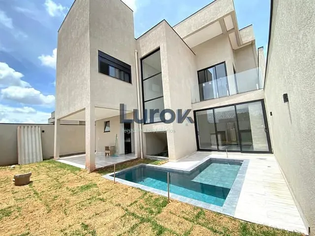 Casa com 300m² 3 quartos e 5 banheiros, à venda, no bairro Bodque dos Eucaliptos em Valinhos
