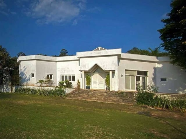 Casa com 3500m² 5 quartos e 8 banheiros, à venda, no bairro Fazendinha em Carapicuíba