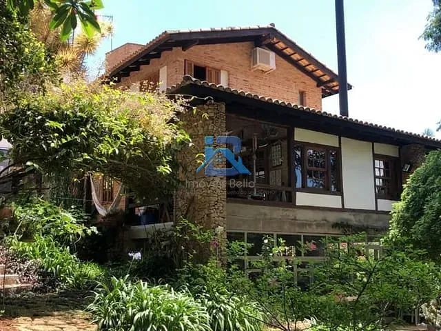 Casa com 1180m² 4 quartos e 3 banheiros, à venda, no bairro Parque das Laranjeiras em Itatiba