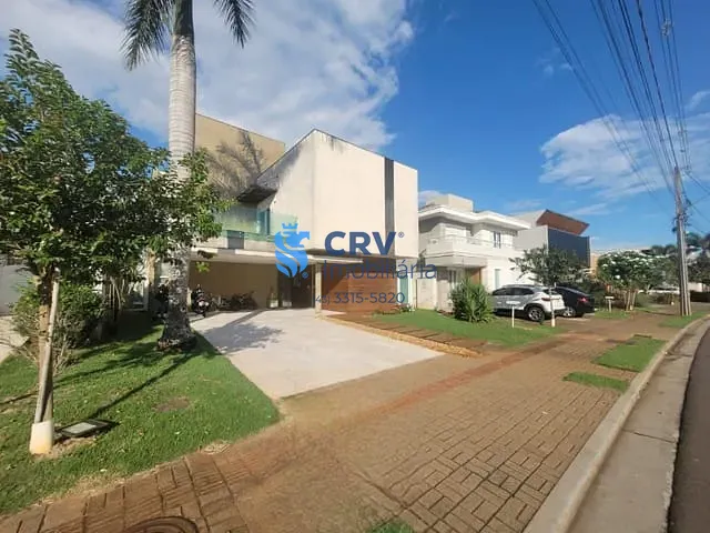 Casa com 250m² 3 quartos e 5 banheiros, para alugar, no bairro Vivendas Do Arvoredo em Londrina