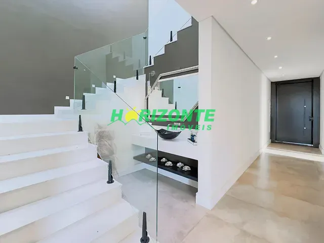 Casa 5 quartos e 6 banheiros, para alugar, no bairro Condomínio Residencial Alphaville I em São José dos Campos