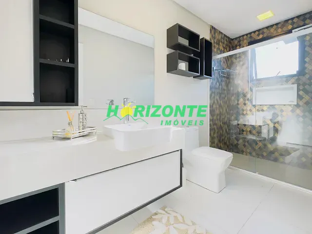 Casa 5 quartos e 6 banheiros, para alugar, no bairro Condomínio Residencial Alphaville I em São José dos Campos