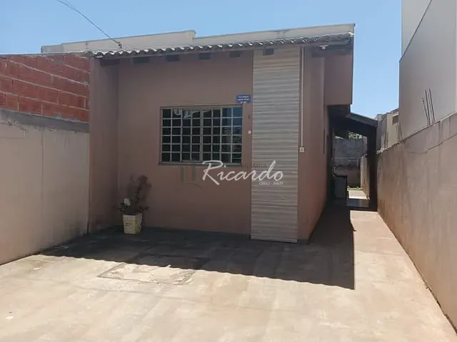 Casa com 125m² 2 quartos e 1 banheiro, à venda, no bairro Jardim Nobre em Rolândia