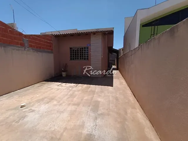 Casa com 125m² 2 quartos e 1 banheiro, à venda, no bairro Jardim Nobre em Rolândia