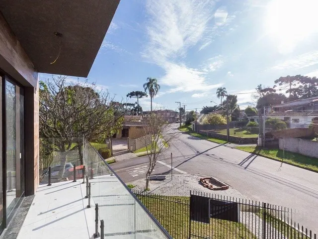 Casa com 173m² 4 quartos e 3 banheiros, à venda, no bairro Abranches em Curitiba