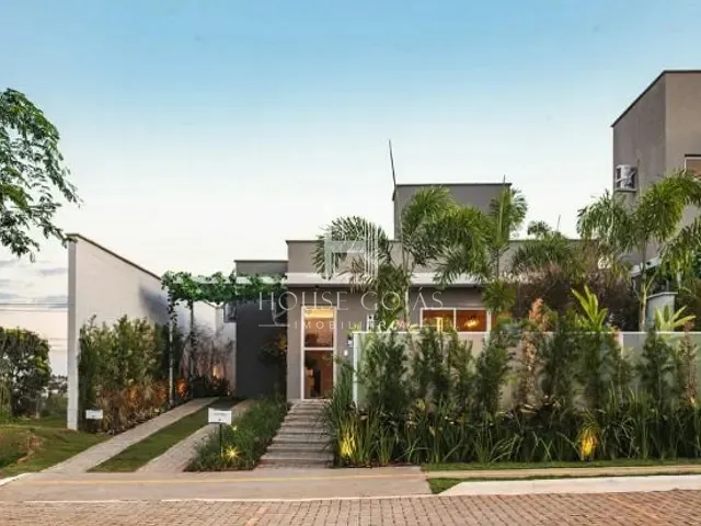Casa com 213m² 3 quartos e 2 banheiros, à venda, no bairro Jardins Cannes em Aparecida de Goiânia