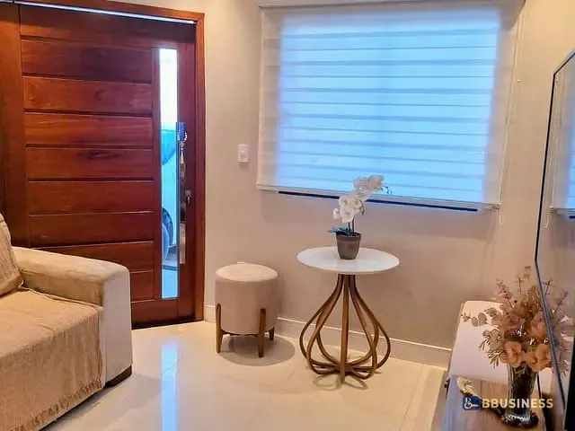 Casa 2 quartos e 3 banheiros, à venda, no bairro Visconde II / Tropical em Campos dos Goytacazes