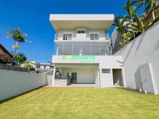 Casa com 344m² 4 quartos e 6 banheiros, à venda, no bairro Urbanova V em São José dos Campos