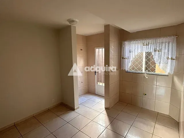 Sobrado com 0m² 2 quartos e 1 banheiro, à venda ou para alugar, no bairro Boa Vista em Ponta Grossa