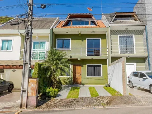 Casa 3 quartos e 2 banheiros, à venda, no bairro Campo Comprido em Curitiba
