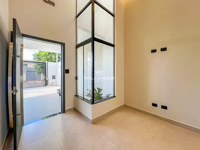 Casa com 150m² 3 quartos e 2 banheiros, à venda, no bairro Jardim Santa Helena em Maringá