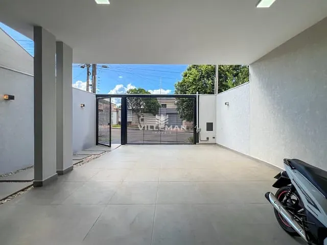 Casa com 150m² 3 quartos e 2 banheiros, à venda, no bairro Jardim Santa Helena em Maringá