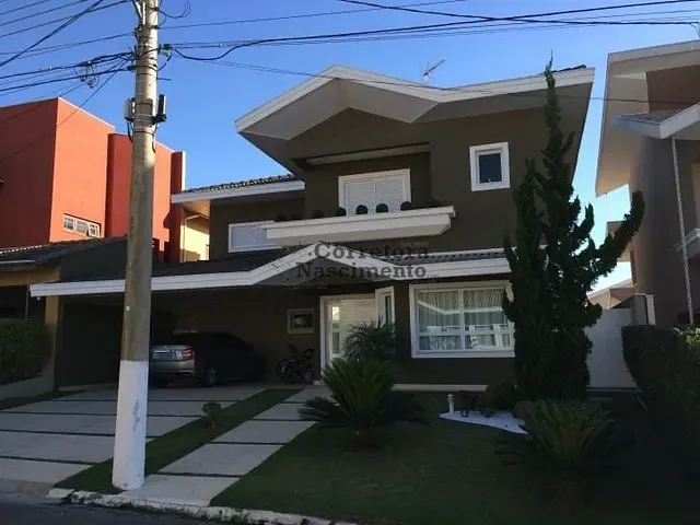 Casa com 350m² 3 quartos e 4 banheiros, à venda, no bairro Villa Branca em Jacareí