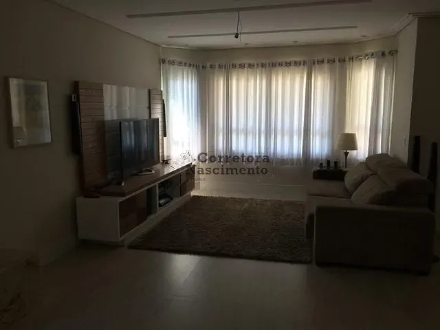 Casa com 350m² 3 quartos e 4 banheiros, à venda, no bairro Villa Branca em Jacareí