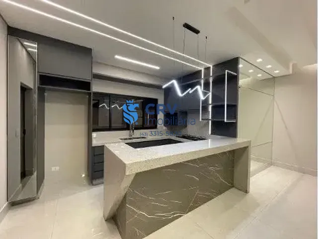 Casa com 328m² 3 quartos e 1 banheiro, à venda, no bairro Jardim Tarobá em Cambé