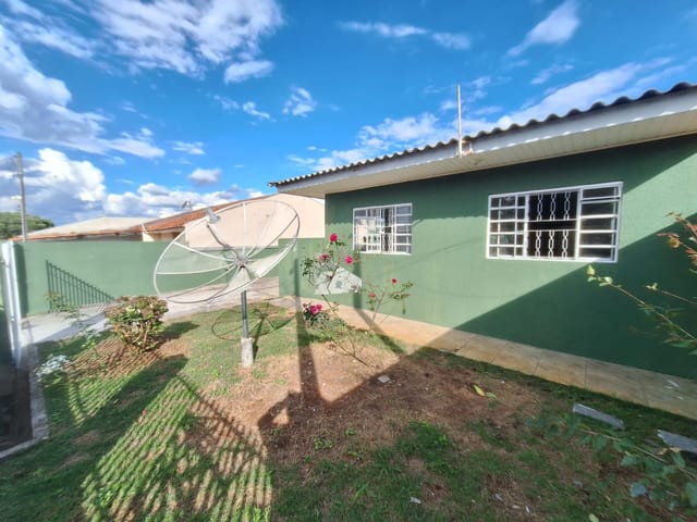 Casa à Venda e Locação com 3 Dormitórios, Garagem com Churrasqueira