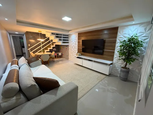 Casa 3 quartos e 3 banheiros, à venda, no bairro jardim Vitoria em Macaé