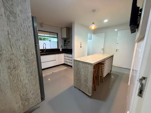 Casa 3 quartos e 3 banheiros, à venda, no bairro jardim Vitoria em Macaé