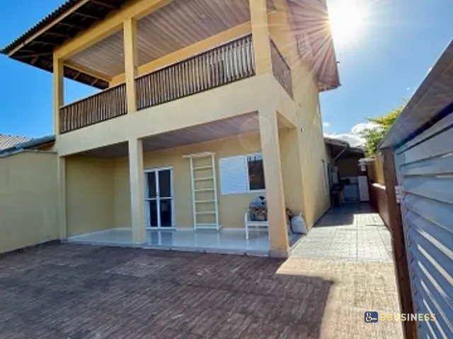 Casa com 420m² 3 quartos e 3 banheiros, à venda, no bairro Rio da Praia em Bertioga