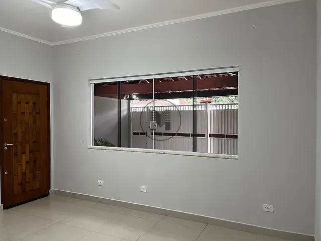 Casa 2 quartos e 2 banheiros, à venda, no bairro Parque Senhor do Bonfim em Taubaté