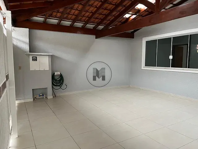 Casa 2 quartos e 2 banheiros, à venda, no bairro Parque Senhor do Bonfim em Taubaté