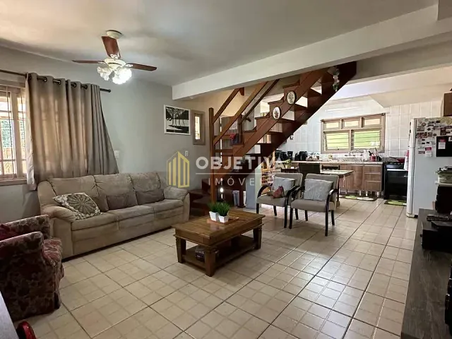 Casa 2 quartos e 2 banheiros, à venda, no bairro Petrópolis em Novo Hamburgo