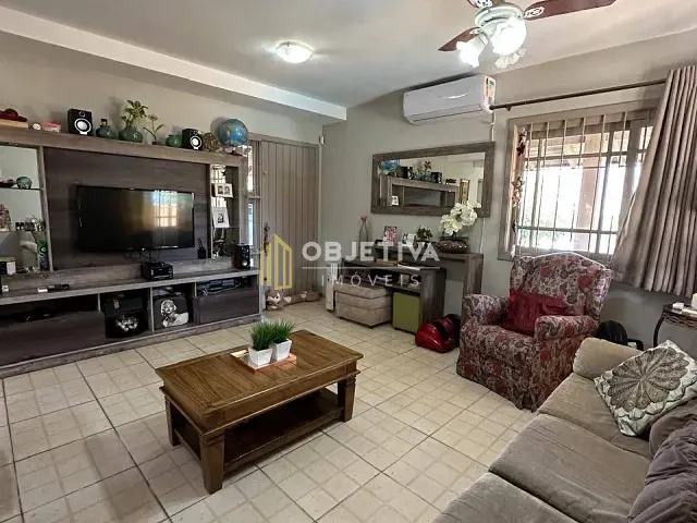 Casa 2 quartos e 2 banheiros, à venda, no bairro Petrópolis em Novo Hamburgo